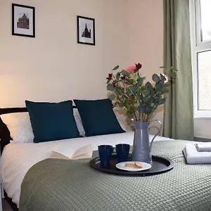 Comfortable In With Parking Apartment